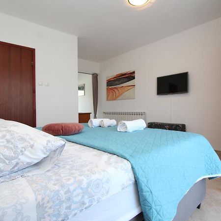 Apartments And Room Silvana Rovinj Eksteriør billede