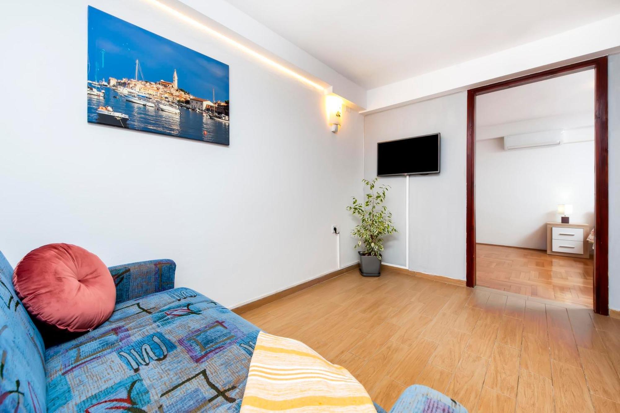 Apartments And Room Silvana Rovinj Eksteriør billede